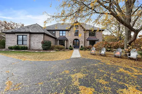 28679 W Heritage Oaks Rd, Barrington, IL 60010