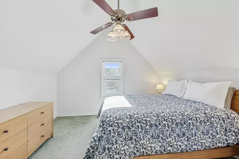 Bedroom - 725 Augusta Ave, Elgin, IL 60120 photo 3 of 4