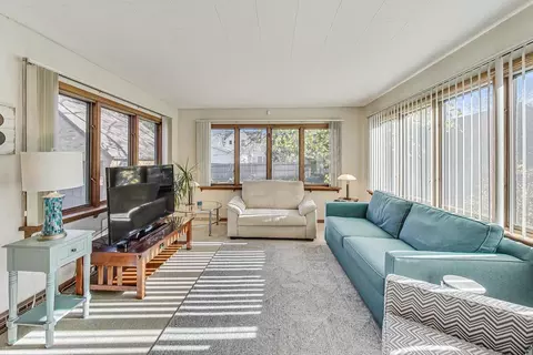 Living - 725 Augusta Ave, Elgin, IL 60120 photo 3 of 3