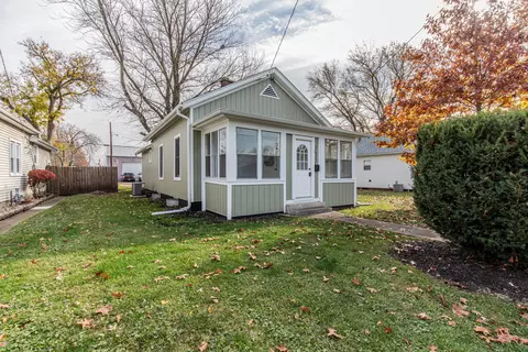 1612 Chestnut St, Ottawa, IL 61350