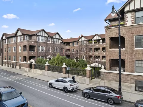 2116 W North Ave #1S, Chicago, IL 60647