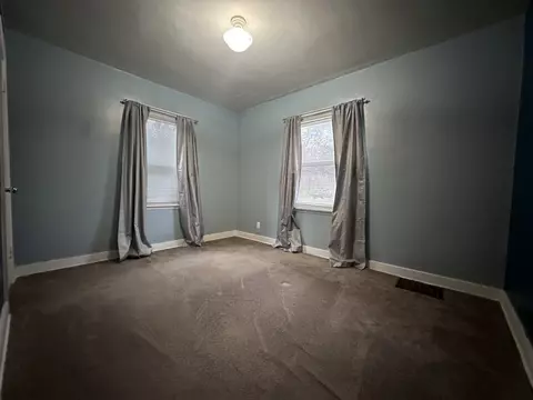 Bedroom - 811 E 15th St, Sterling, IL 61081 photo 3 of 4