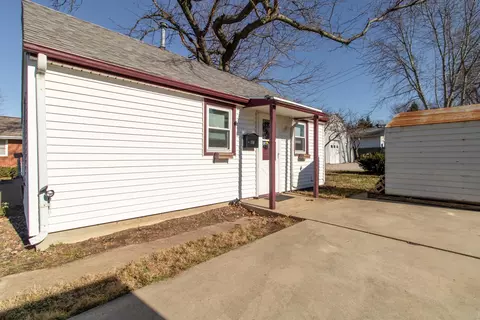 1101 N State St, Bloomington, IL 61701