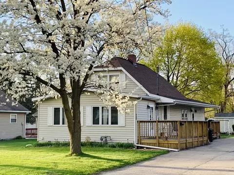 520 W 10th St, Rock Falls, IL 61071