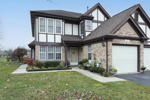 315 Cobbler Ln, Buffalo Grove, IL 60089