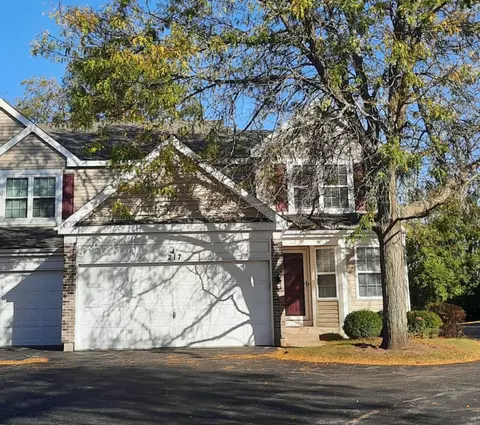 217 Mistwood Ln, Crystal Lake, IL 60014