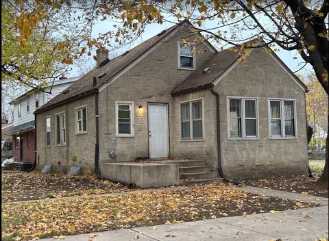 402 Bayliss Ave, Rockford, IL 61101