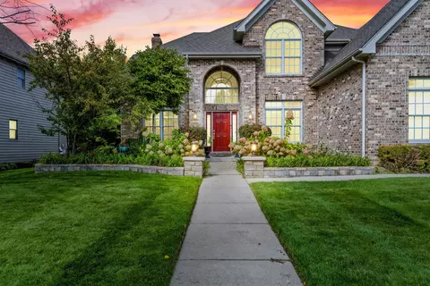 3815 Junebreeze Ln, Naperville, IL 60564
