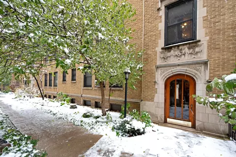 626 W Waveland Ave #4A, Chicago, IL 60613