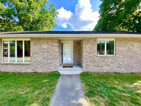 401 E Marion St, Monticello, IL 61856