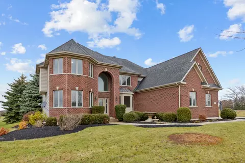 46 W W548 W Woodview Pkwy W, Hampshire, IL 60140