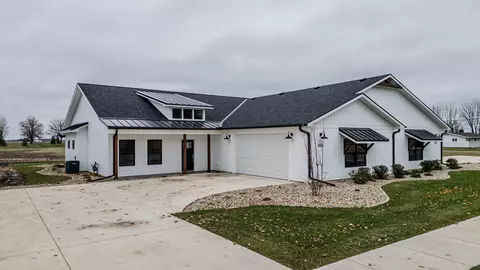 1025 S Sixth St #1, Princeton, IL 61356