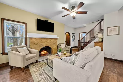 Living - 111 Hamilton Ave, Elgin, IL 60123 photo 3 of 3