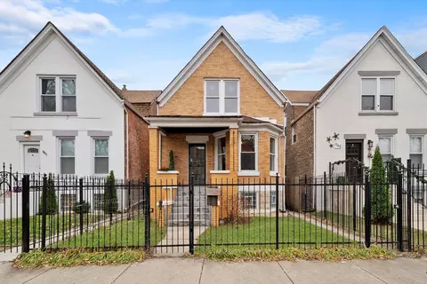 949 N Central Park Ave, Chicago, IL 60651
