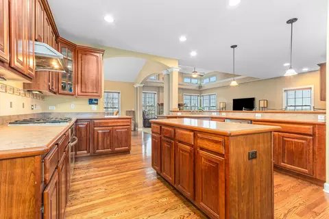 Kitchen - 26000 W Chatham Dr, Plainfield, IL 60585 photo 4 of 4