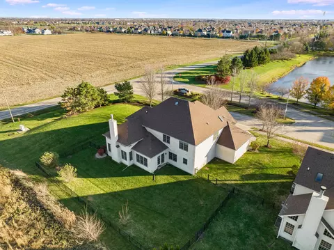 View/Area - 26000 W Chatham Dr, Plainfield, IL 60585 photo 5 of 10