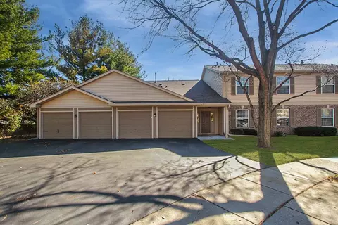1107 Canterbury Ct #A, Elgin, IL 60120