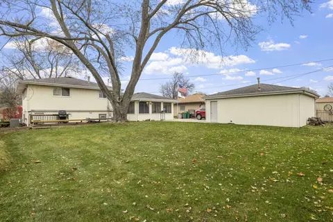 603 E 2nd St, Lockport, IL 60441 photo 15