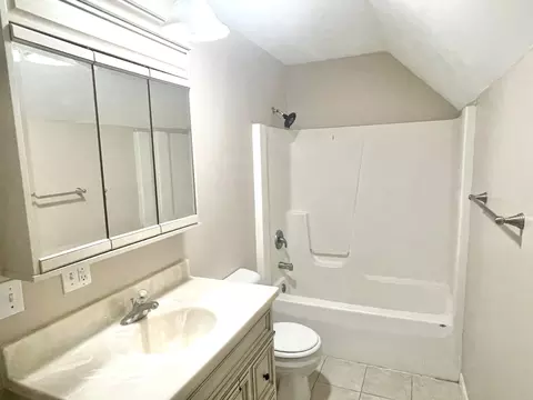 1133 Plain St, Peru, IL 61354 photo 24