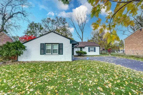 229 Vernon Dr, Bolingbrook, IL 60440