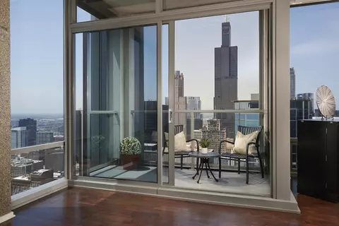 Exterior - 65 E Monroe St #4604, Chicago, IL 60603 photo 1 of 4