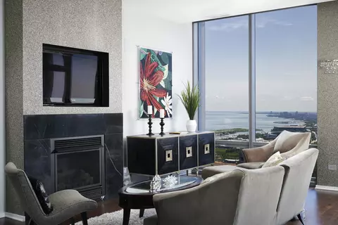 Living - 65 E Monroe St #4604, Chicago, IL 60603 photo 3 of 3