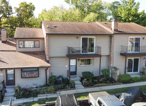 68 Woodhills Bay Rd #6C, Fox Lake, IL 60020
