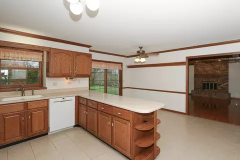 1410 Gaslight Dr, Algonquin, IL 60102 photo 15