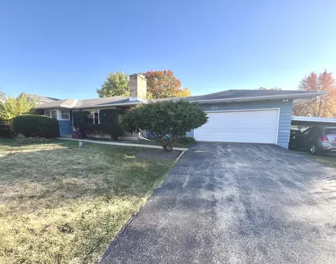 555 W Harding Rd, Lombard, IL 60148