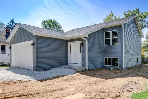 6007 236th Ave, Paddock Lake, WI 53168