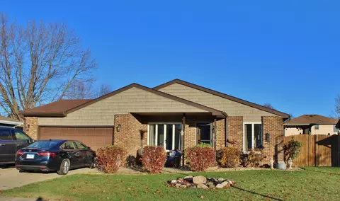 1271 Deerpath Dr, Morris, IL 60450