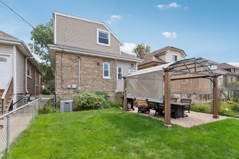 Exterior - 1508 Wesley Ave, Berwyn, IL 60402 photo 4 of 10