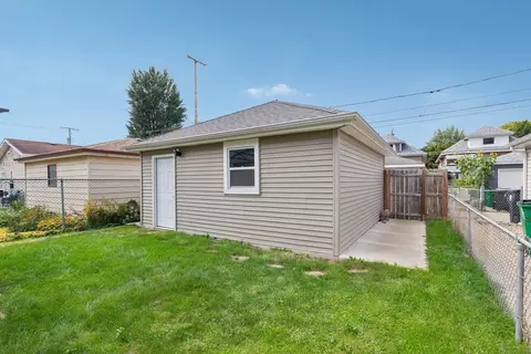 Exterior - 1508 Wesley Ave, Berwyn, IL 60402 photo 5 of 10