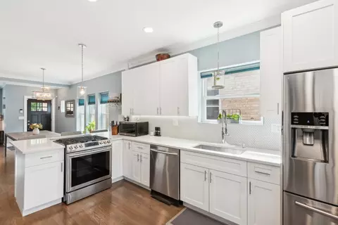 Kitchen - 1508 Wesley Ave, Berwyn, IL 60402 photo 2 of 3