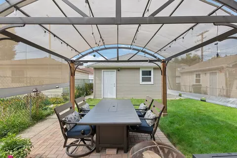 Exterior - 1508 Wesley Ave, Berwyn, IL 60402 photo 2 of 10