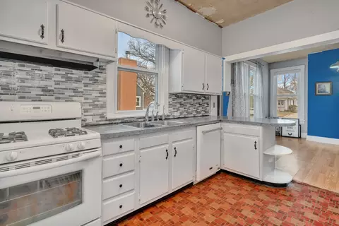 Kitchen - 708 Congress St, Ottawa, IL 61350 photo 1 of 5