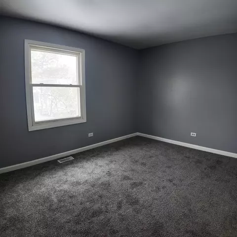 Bedroom - 1621 Juneway Ter, Round Lake Beach, IL 60073 photo 3 of 3