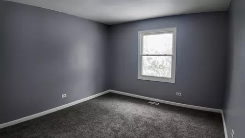 Bedroom - 1621 Juneway Ter, Round Lake Beach, IL 60073 photo 1 of 3
