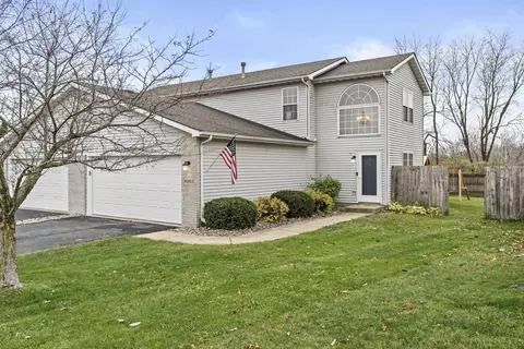 4863 W 93rd Ter, Crown Point, IN 46307