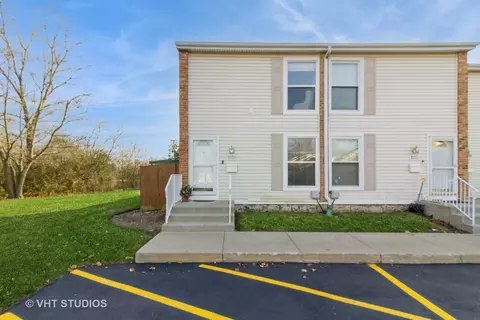 1939 Kenilworth Cir, Hoffman Estates, IL 60169