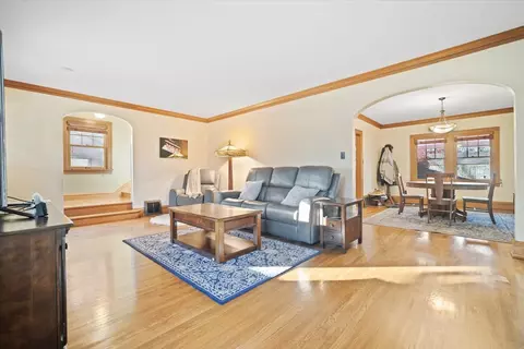 1904 E Oakland Ave, Bloomington, IL 61701 photo 10