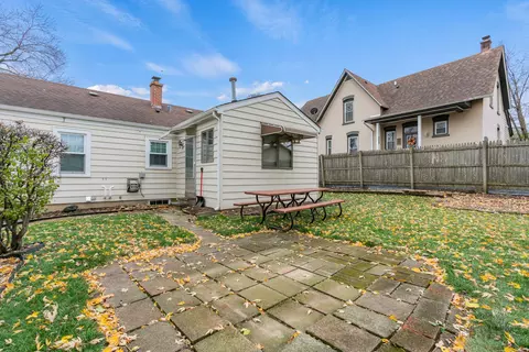 Exterior - 330 Mcclure Ave, Elgin, IL 60123 photo 5 of 6