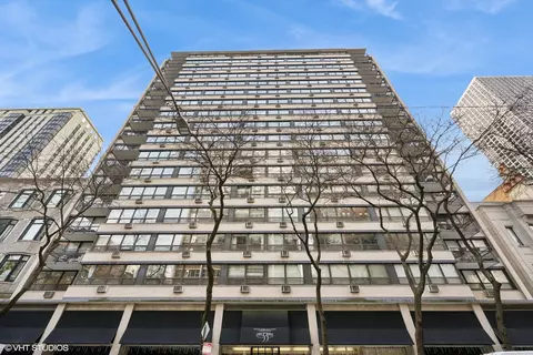33 E Cedar St #17E, Chicago, IL 60611