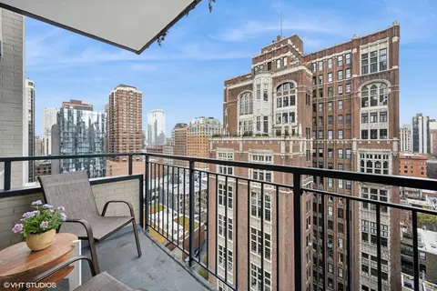 33 E Cedar St #17E, Chicago, IL 60611 photo 6