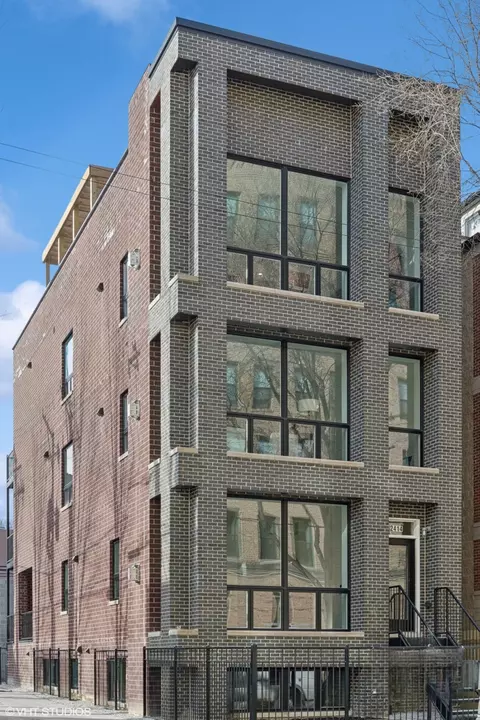 2414 N Southport Ave #1, Chicago, IL 60614