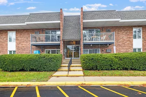 4133 Saratoga Ave #B-105, Downers Grove, IL 60515