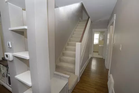 Entry Way - 1237 Illinois Ave, Ottawa, IL 61350 photo 1 of 2