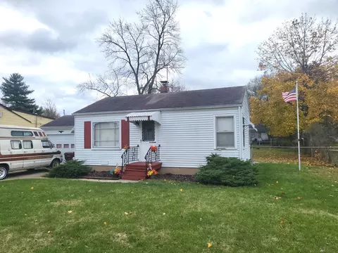 433 Huron Rd, Machesney Park, IL 61115