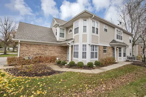 2857 Fremont Ct, Schaumburg, IL 60193