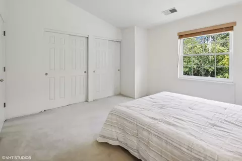 Bedroom - 236 Gull Island St, Willowbrook, IL 60527 photo 2 of 4